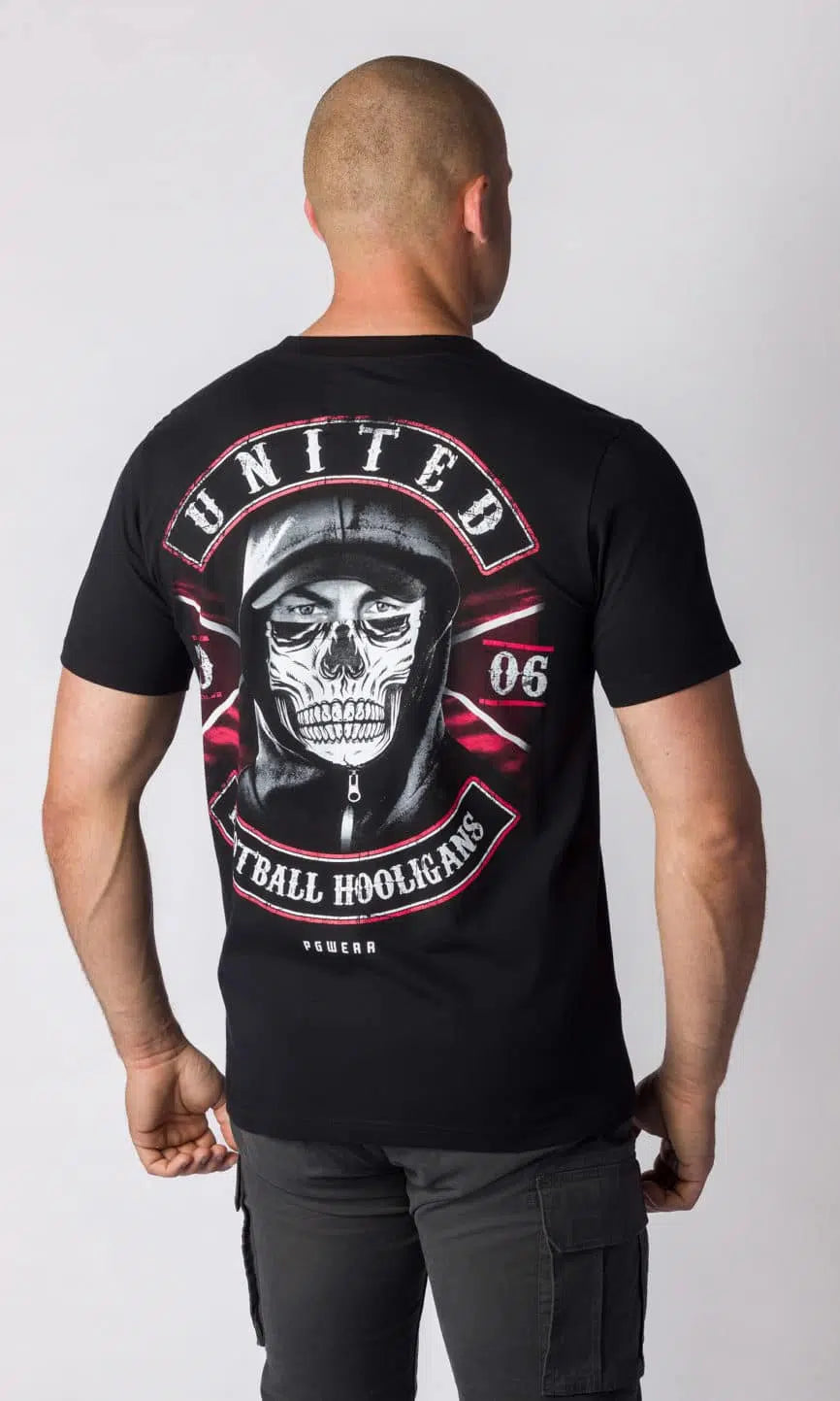 Das 'United Hooligans' T-Shirt von PGwear: Hochwertige Baumwolle, Hooligan-Stil, Perfekt für Fußballfans. Jetzt bestellen!