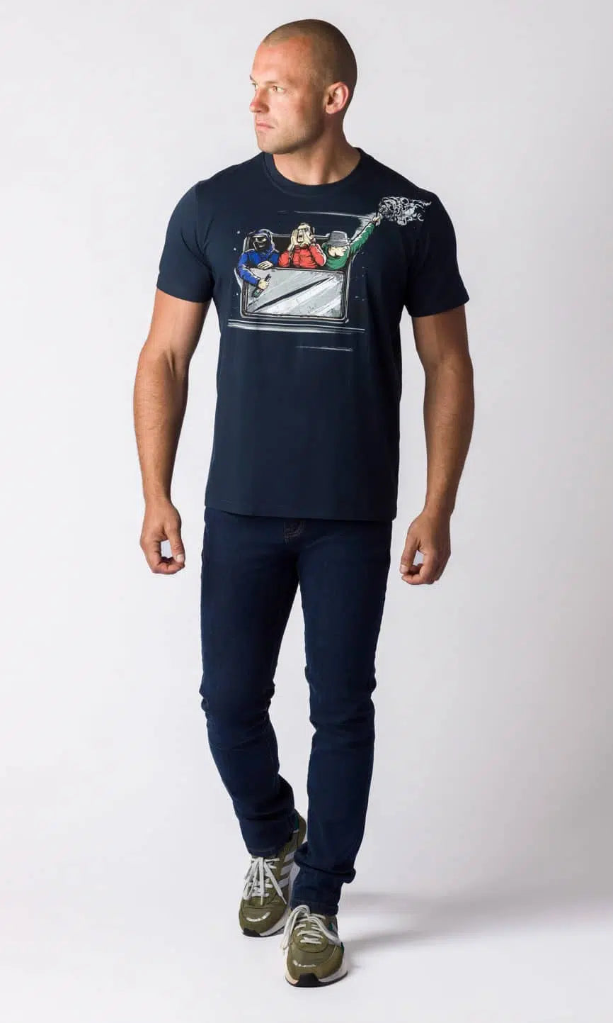 Herren T-Shirt "Train" Navy - PGwear. Ein stylisches und komfortables Shirt für Fußballfans, hergestellt aus hochwertiger Baumwolle.